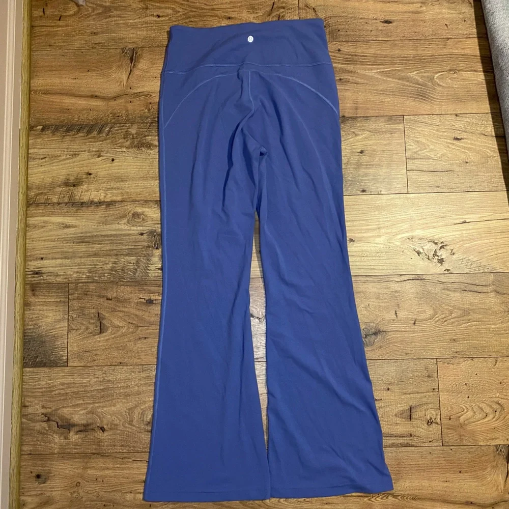 Lululemon Groove Super-High-Rise Flared Pant Nulu Water Drop Size 12